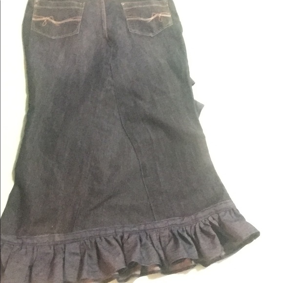 SOLD 🎀🎁Women’s custom denim skirt - Picture 2 of 2